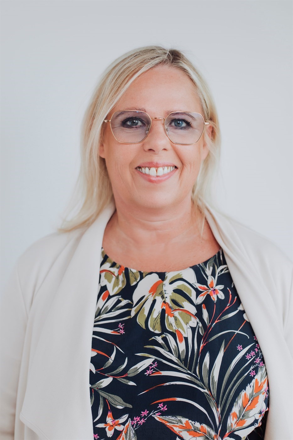 Kristín Helgadóttir)